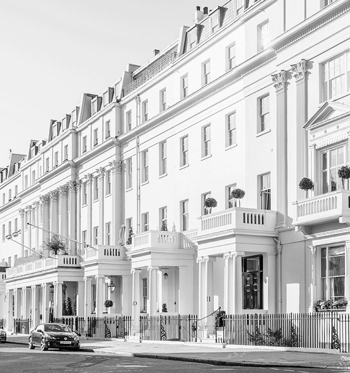luxury expensive homes in the streets of belgravia